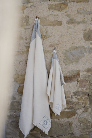KARMA - Face towel with short fringe